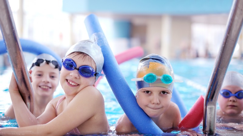 Corsi di scuola nuoto per bambini di ogni età e livello